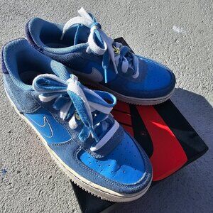 Nike Air Force 1 Low Light Blue – Women’s Size 6